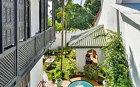 Kholle House
